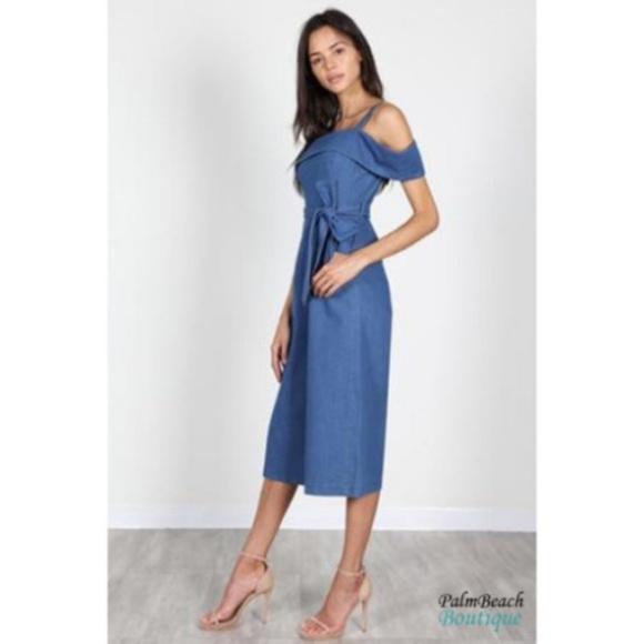 Essue Off Shoulder Denim Jumpsuit - Picture 2 of 3